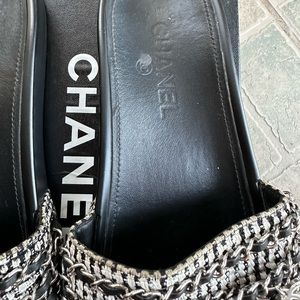 Chanel slides
